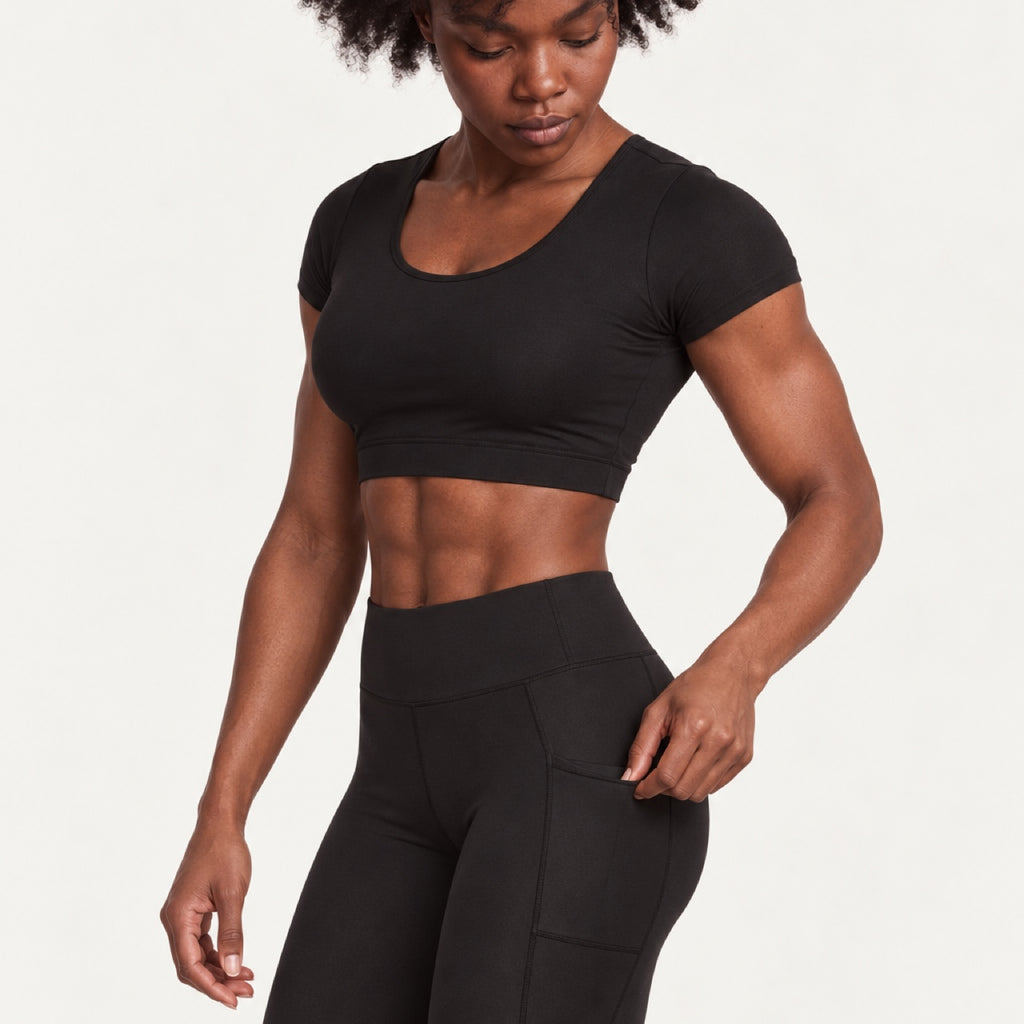 Workout Set with Short-Sleeve Top and Pocket Leggings - detail