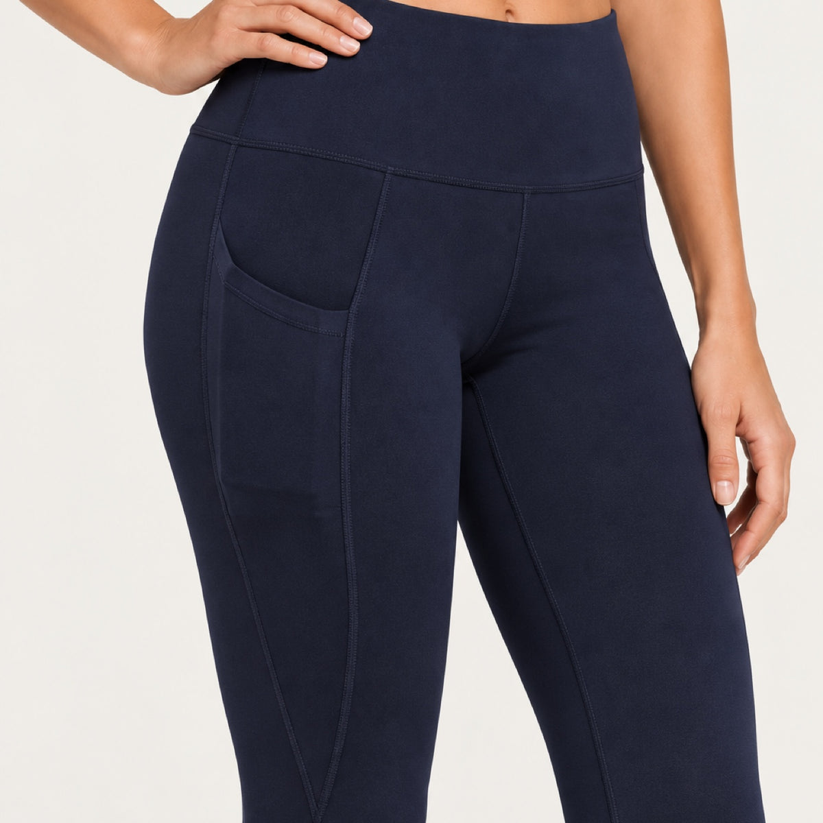 High-Waisted Pocket Leggings in Polyester Blend - detail