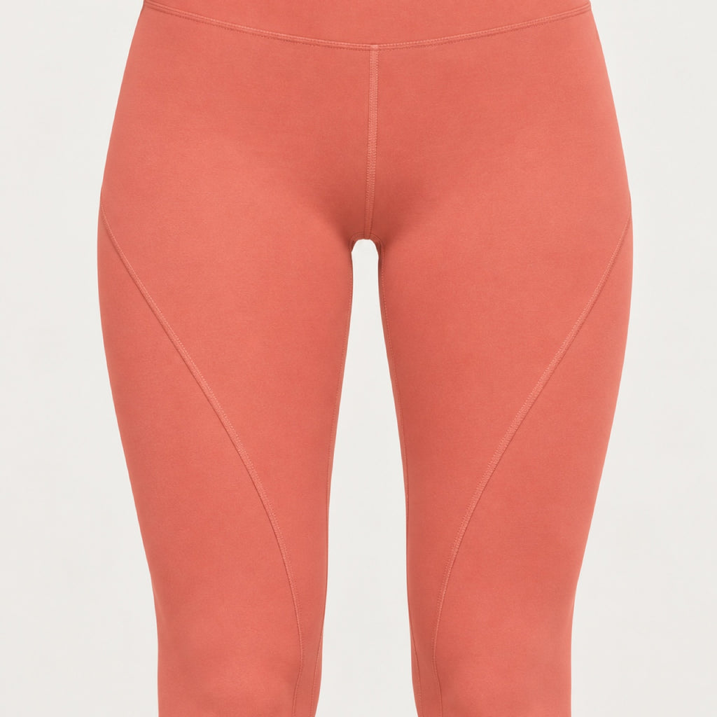 High-Waisted Leggings with Angled Thigh Seams - detail