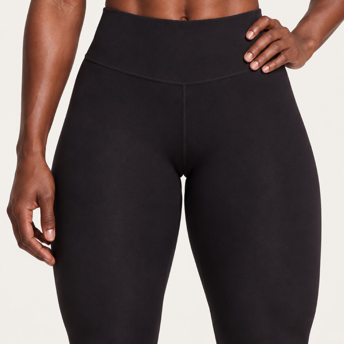 High-Waisted Ankle Leggings with Curved Front Seams - detail