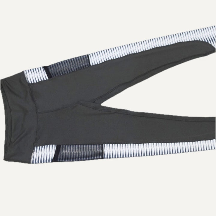 Pocket Leggings with Striped Mesh Side Panels