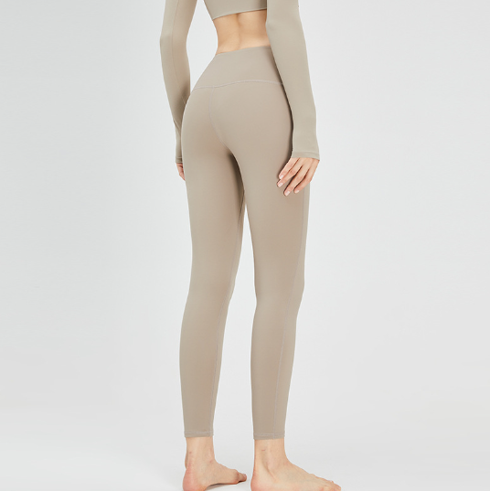 High-Waisted Leggings with a Wide Waistband