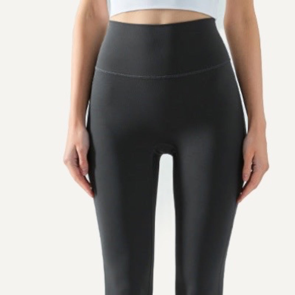 High-Waisted Leggings with Wide Waistband - detail