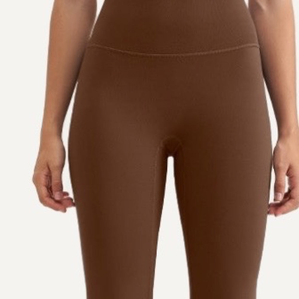 High-Waisted Fitted Nylon Leggings - detail