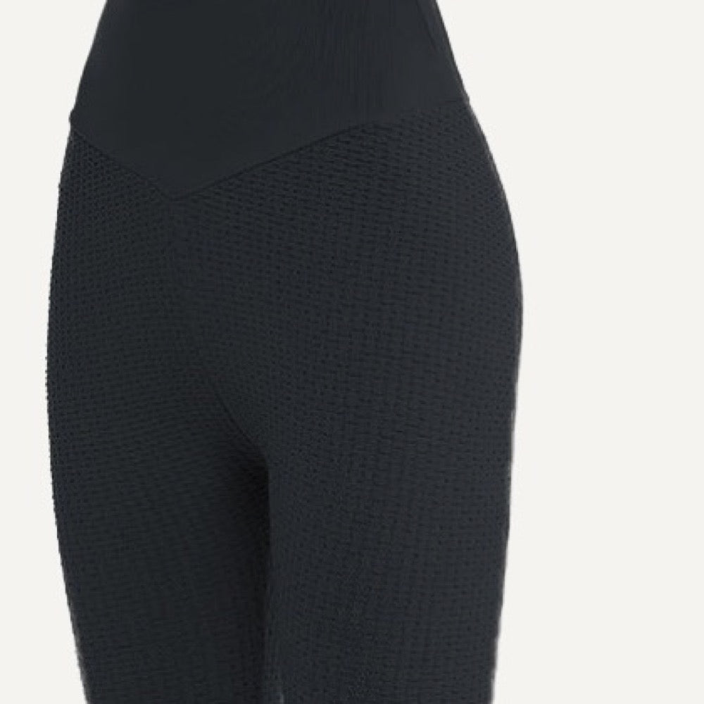High-Waisted Textured Cropped Leggings - detail