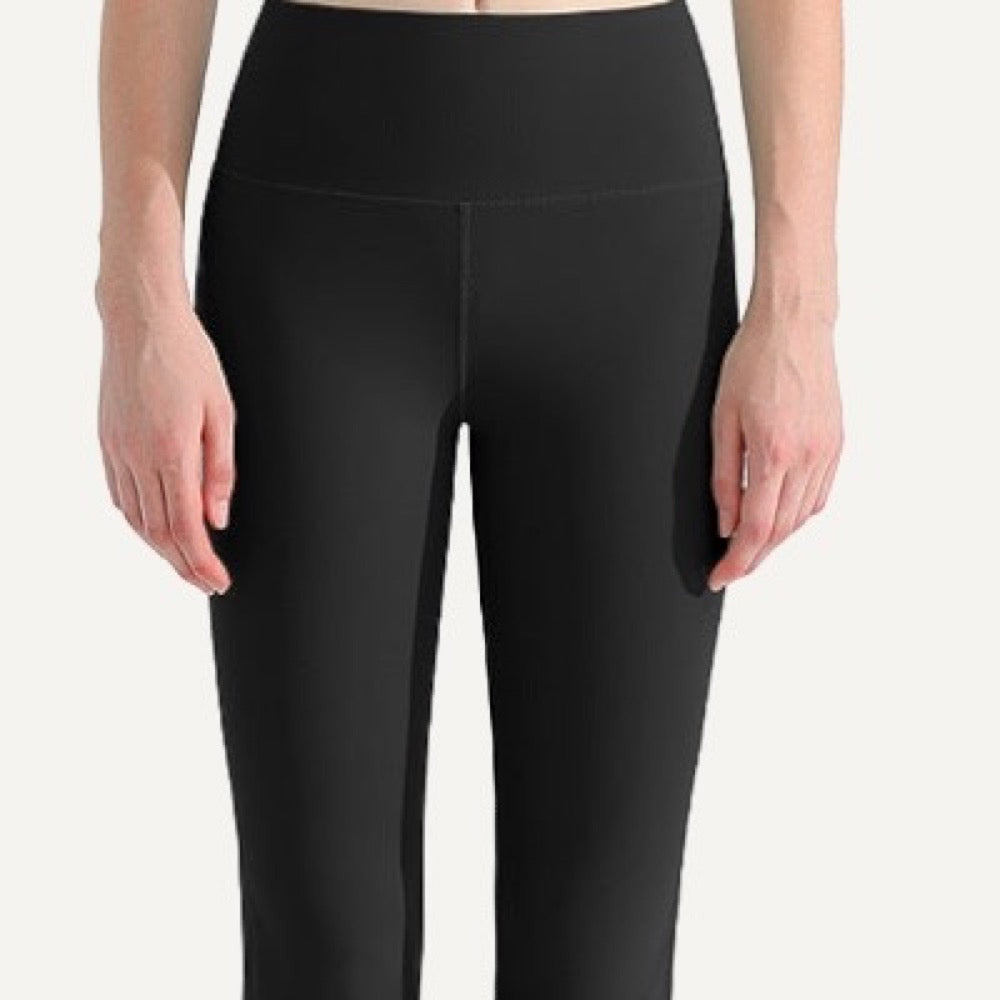 High-Waisted Flared Workout Pants - detail